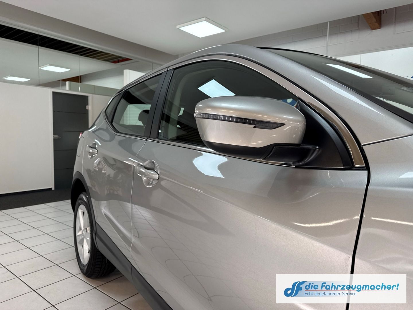 Fahrzeugabbildung Nissan Qashqai Shiro Navi Mehrzonenklima DAB SHZ Spurha