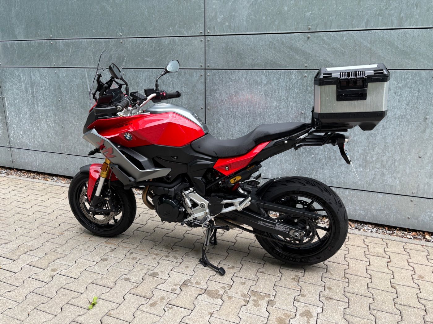 Fahrzeugabbildung BMW F 900 XR A2