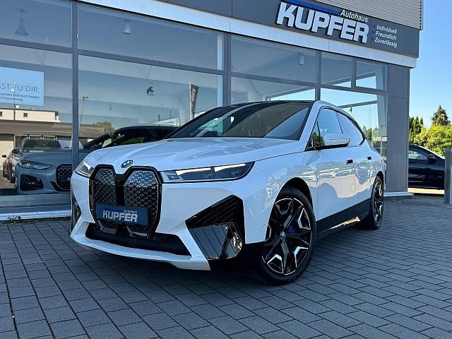 2023 BMW iX
