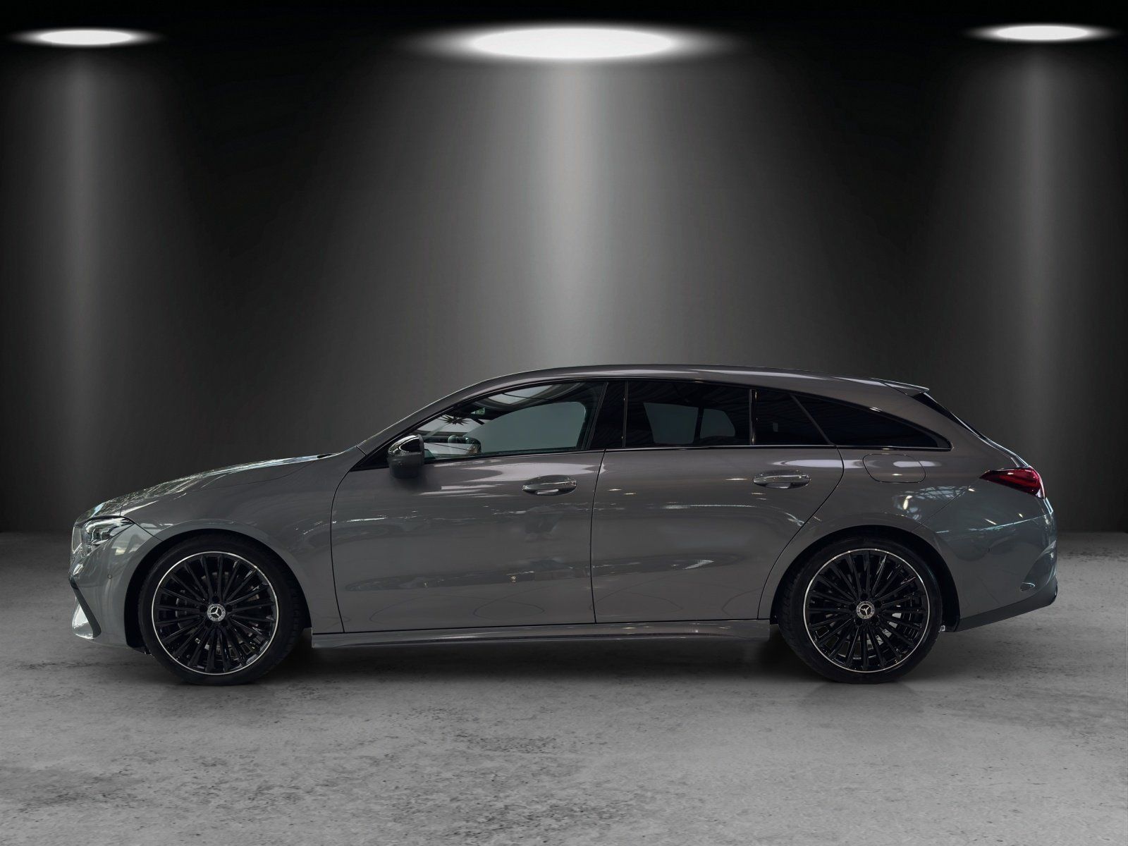 Fahrzeugabbildung Mercedes-Benz CLA 200 Shooting Brake AMG Pano AHK Distronic