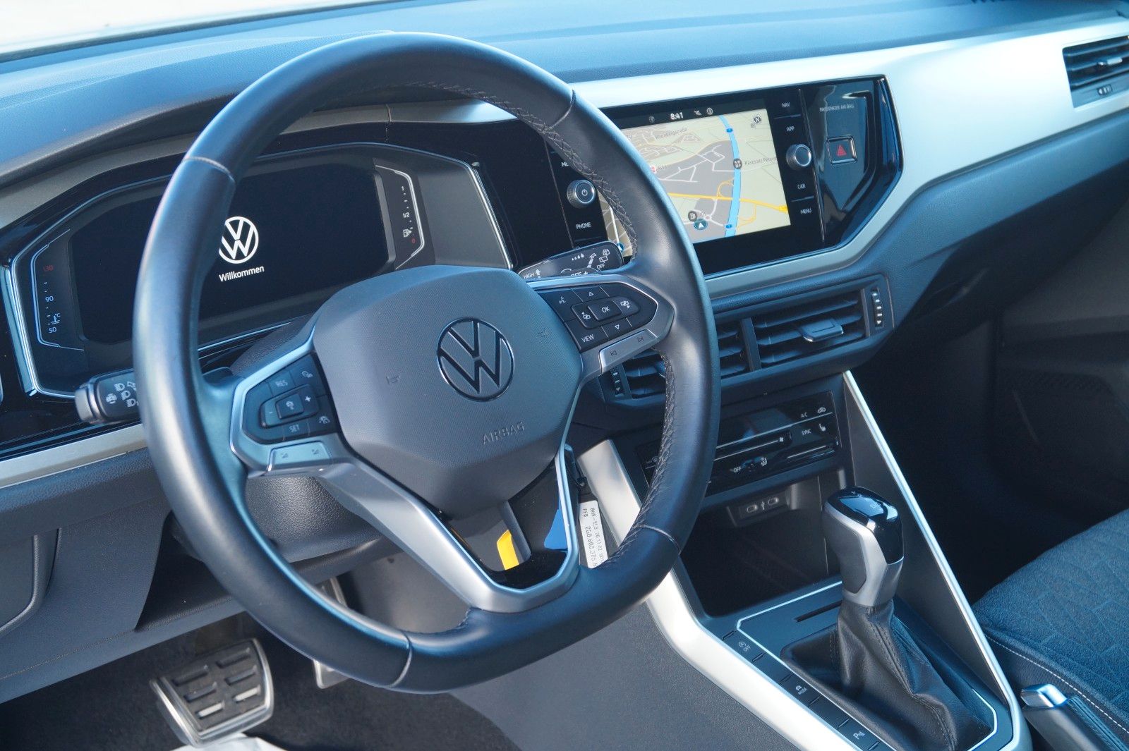 Fahrzeugabbildung Volkswagen Taigo Move 1.0 TSI 7-Gang DSG *TÜV neu