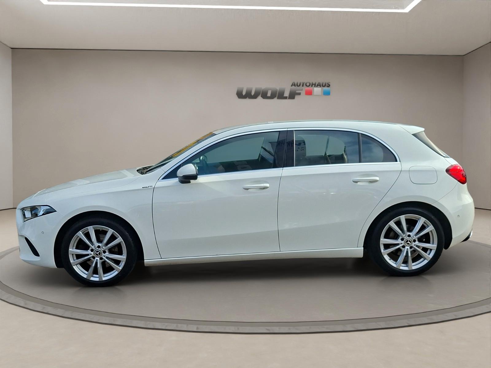 Mercedes-Benz A 220 Progressive Navi~VZE~Tempomat~RFK~Lane Ass