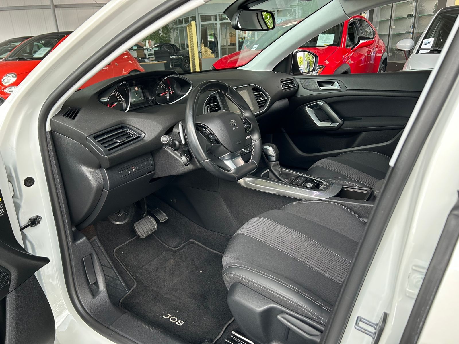 Fahrzeugabbildung Peugeot 308 SW Allure KLIMA LED NAVI  ALU