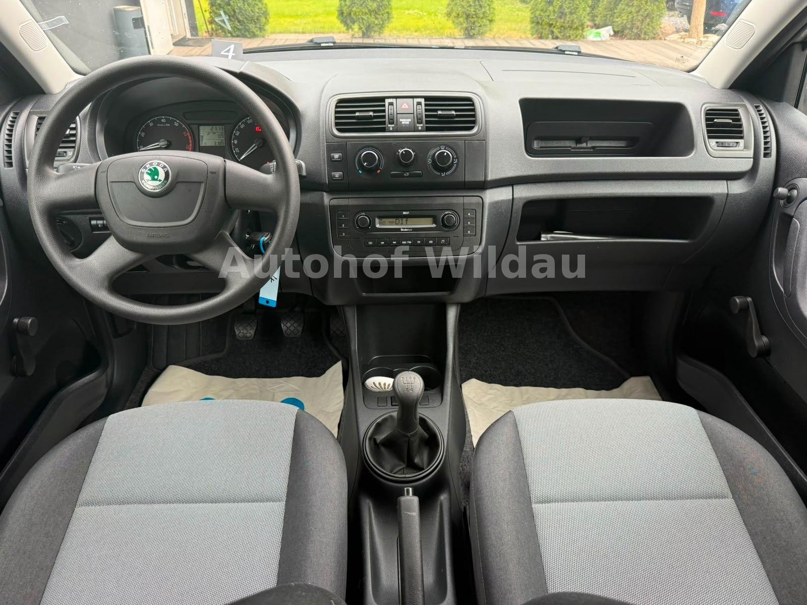 Skoda Fabia 2009 — photo 17