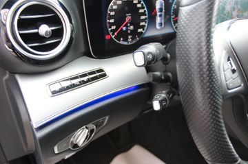 Fahrzeugabbildung Mercedes-Benz E 400 Lim. 4Matic AMG Line Widescreen 19"