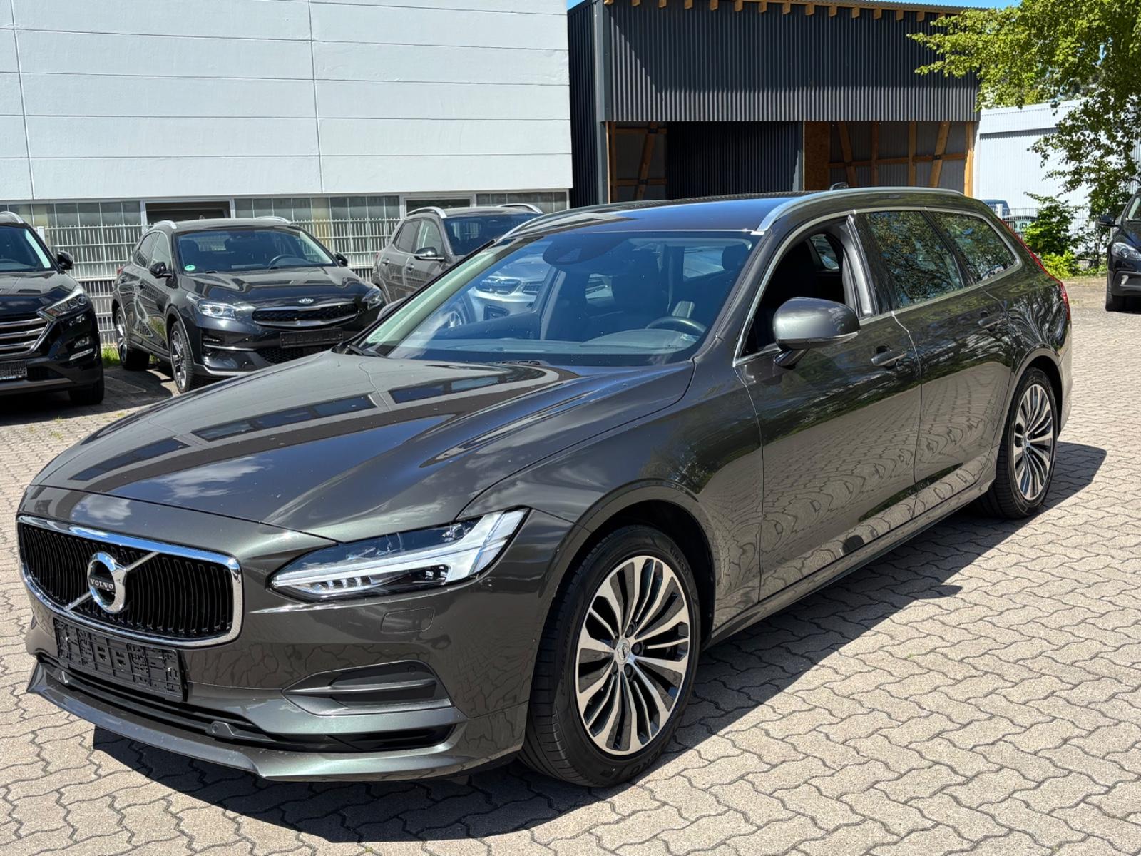 Volvo V90 Kombi Momentum