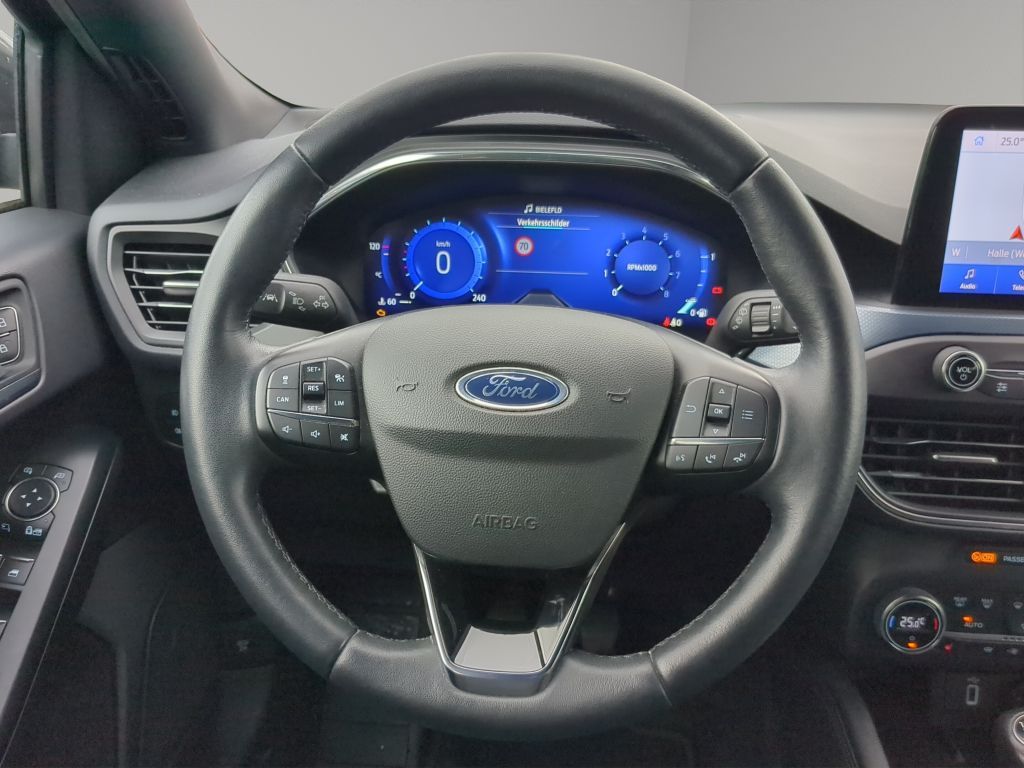 Fahrzeugabbildung Ford Focus ACTIVE EcoBoost AHK/LED/RFK