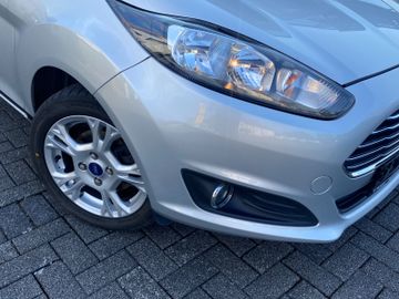 Bild 14 Ford FIESTA TREND KLIMA EFH WINDSCHUTZSCHEIBE BEHEIZT