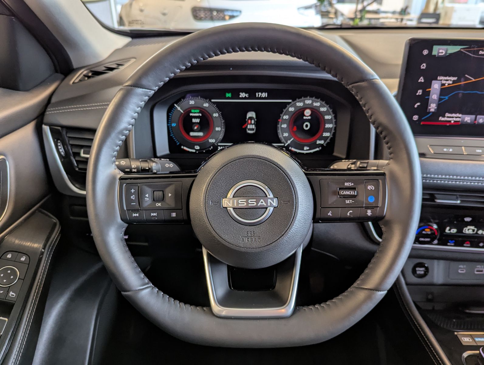 Fahrzeugabbildung Nissan X-Trail 1.5 e-Power e-4 Tekna Bose HUD LED+ 20"