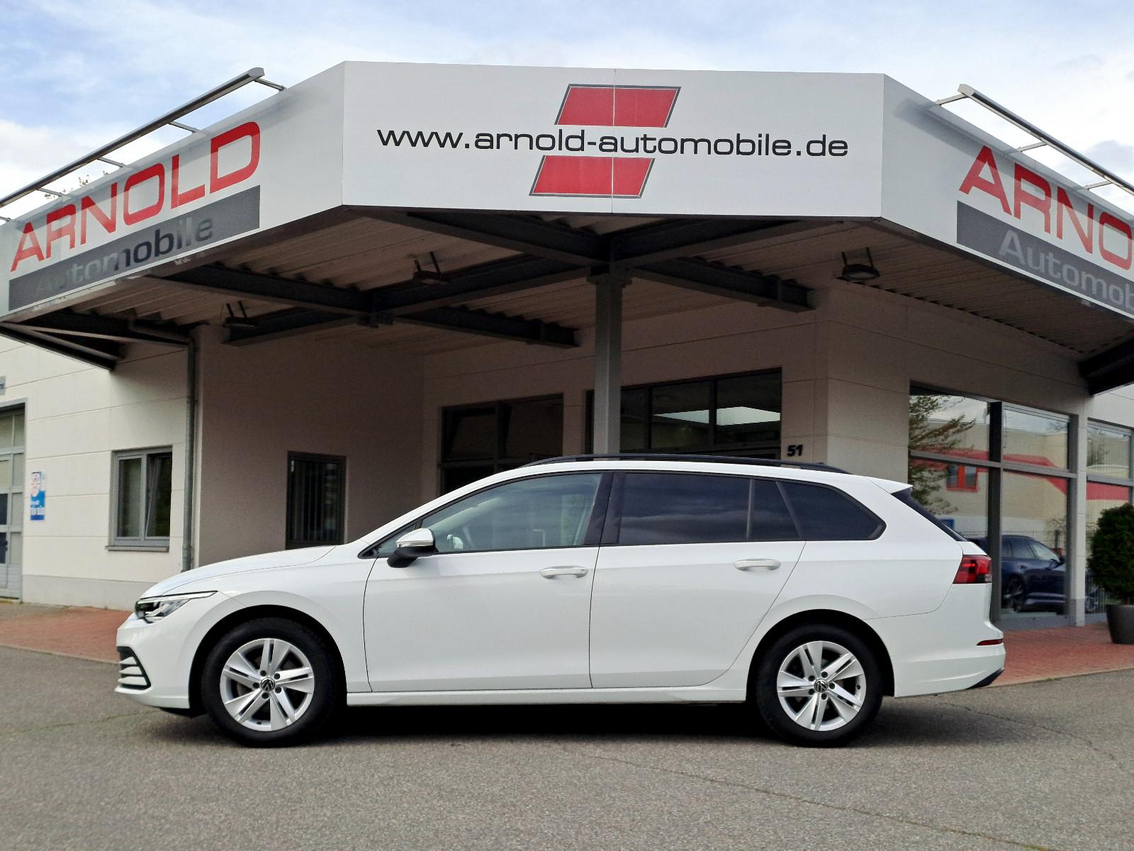 Volkswagen Golf VIII Variant 1.5 TSI (schw.AHZV,Kamera,ACC)