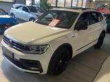 Volkswagen Tiguan Allspace # R-Line Exterieur#AHK#Navi#Pano - Volkswagen Tiguan Allspace in Saarbrücken