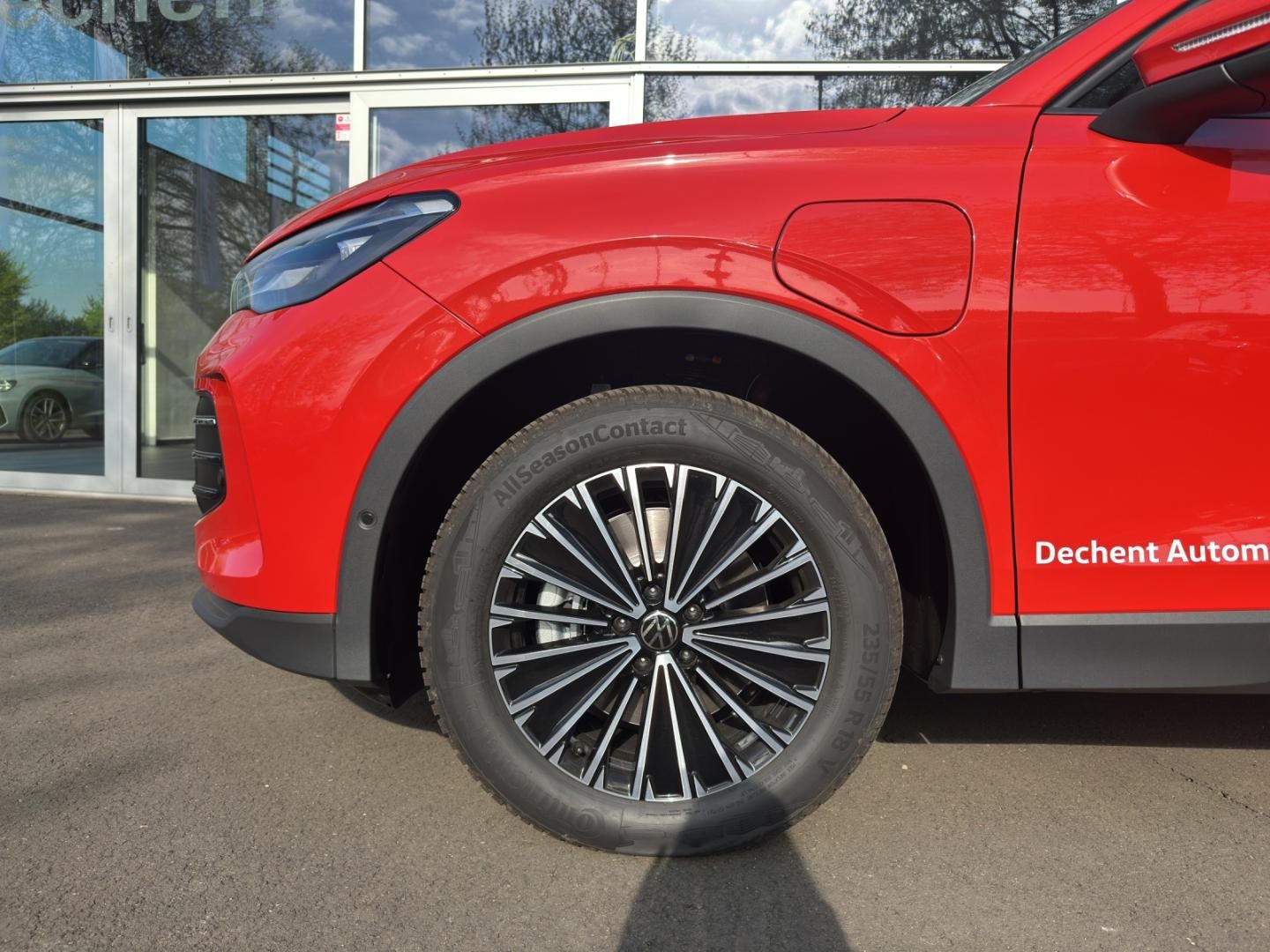 Fahrzeugabbildung Volkswagen Tiguan Life Life,Plug/Hybrid,AHK,GJR,Navi,18"LM,