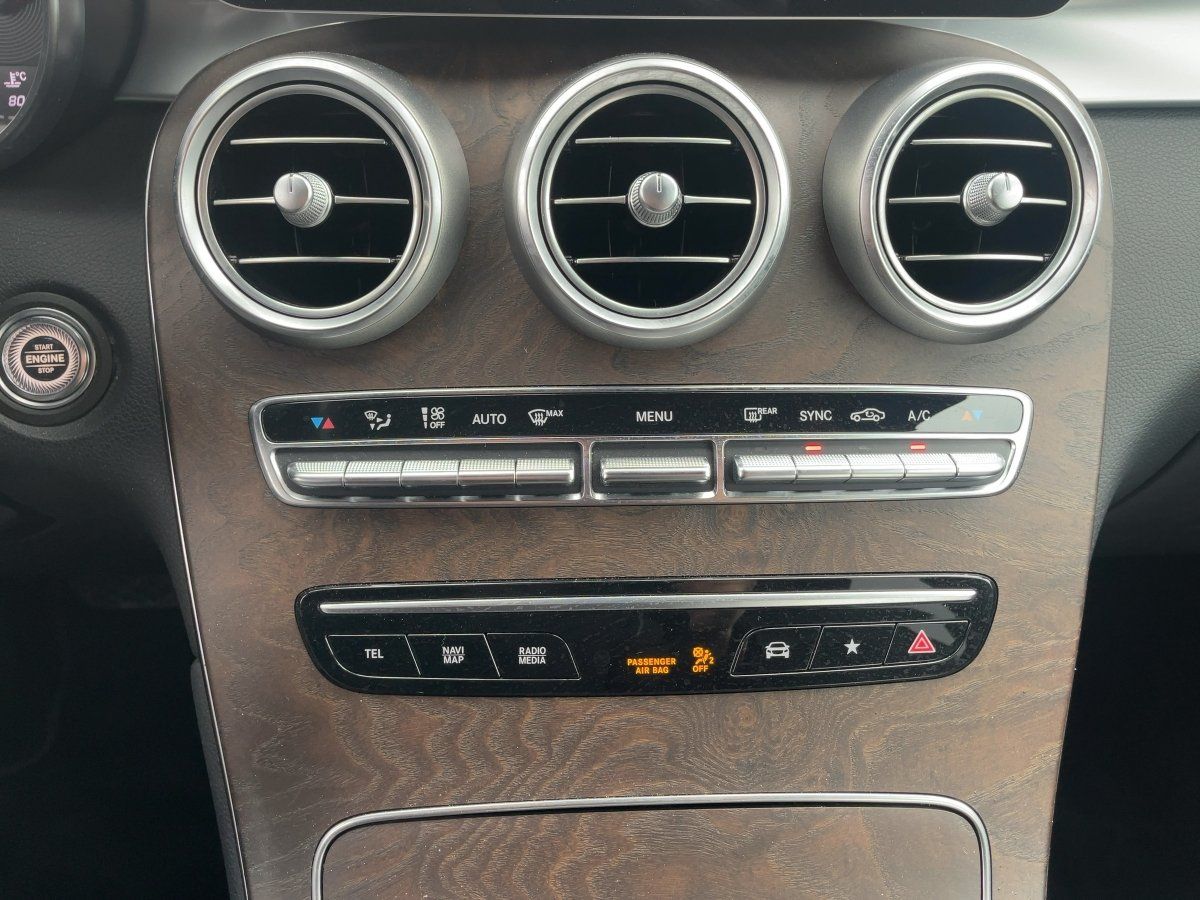 Fahrzeugabbildung Mercedes-Benz GLC 220 d 4M LED/Tempomat/Kamera/AHK
