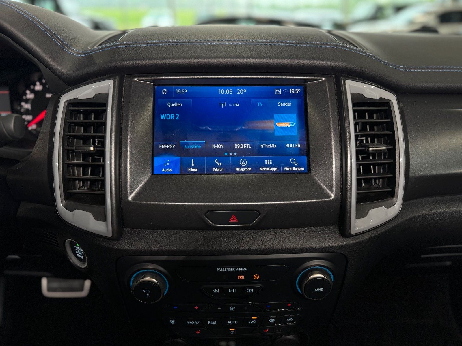 Fahrzeugabbildung Ford Ranger 2.0TDCi Panther Raptor DoKa 4x4 Standhzg.