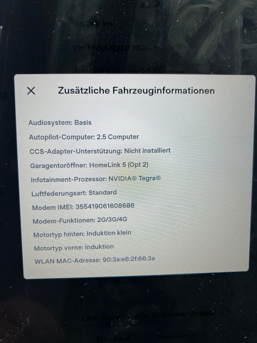 Fahrzeugabbildung Tesla Model S /Panodach/20Zoll-Neubereift/SOH 83,7%