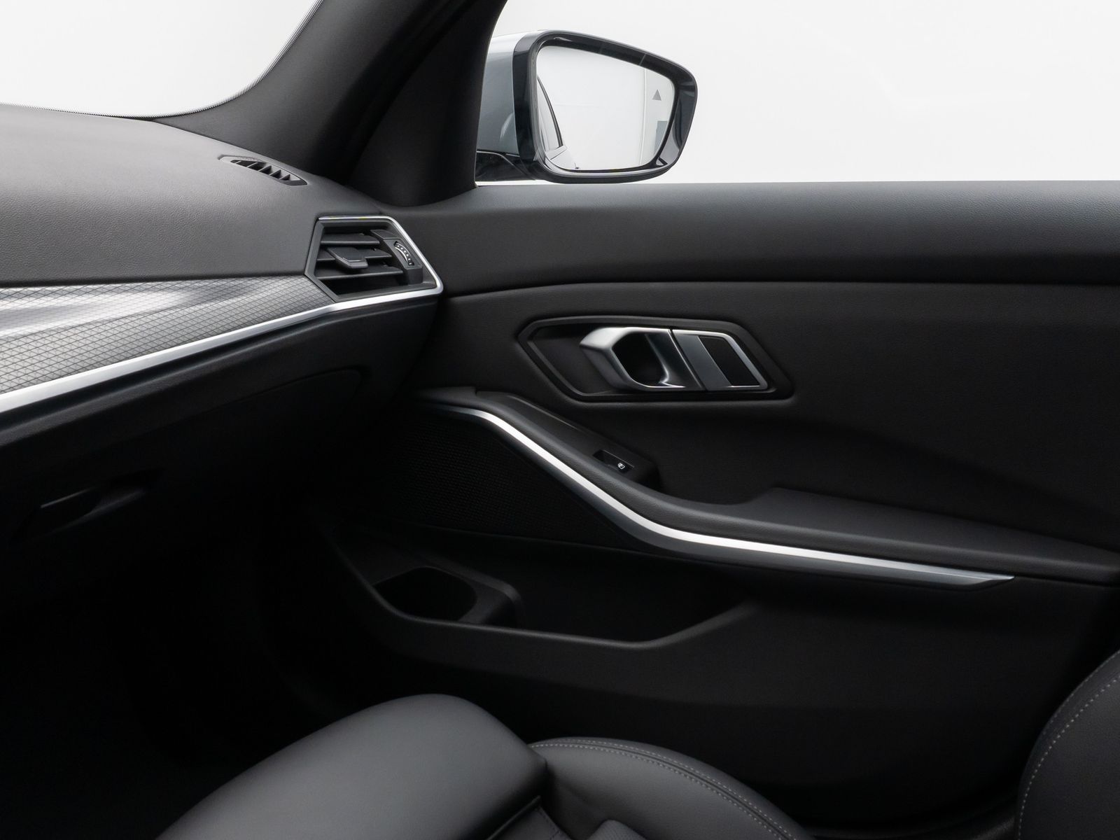 Fahrzeugabbildung BMW 330e xD M Sport Kamera DAB HUD Lenkradheizung