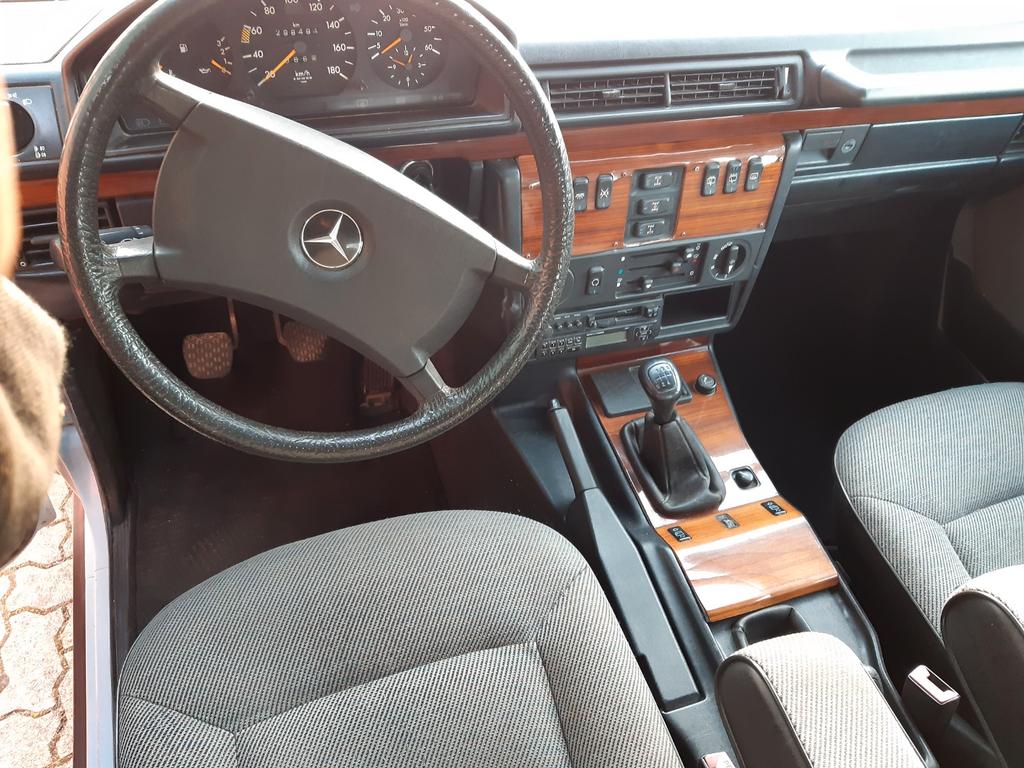 Mercedes-Benz G 300