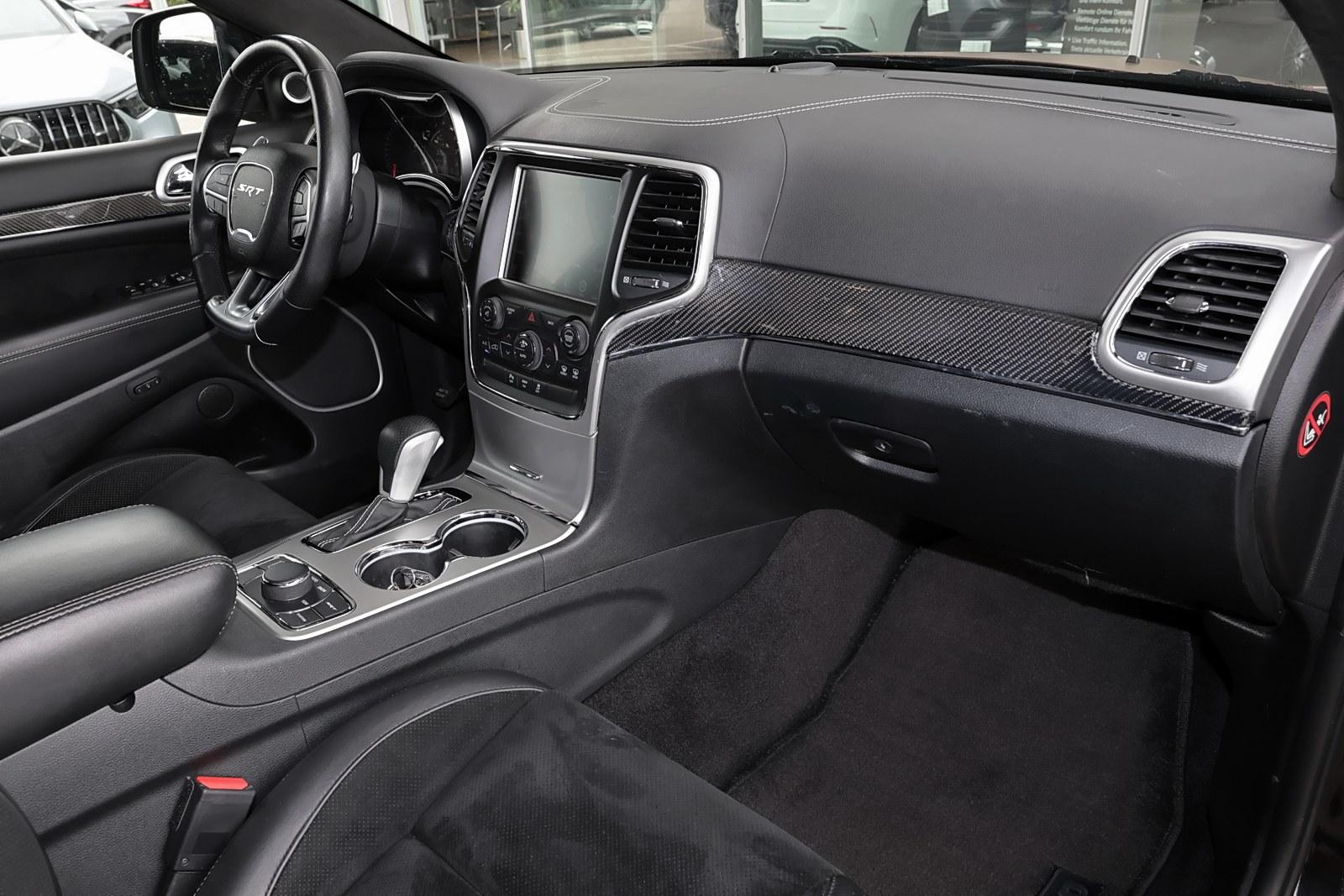 Jeep Grand Cherokee 6.4 V8 SRT | 468 ch | BVA | Toit panoramique | Sièges ventilés | Harman Kardon | Caméra de recul | Freins Brembo