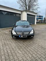 Mercedes-Benz W219 CLS 320 CDI - Mercedes-Benz CLS 320 aus 2007: Cdi