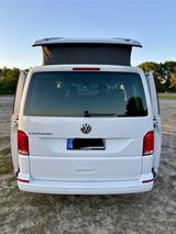 Volkswagen T6.1 California Beach DSG*2x Tür*7-S*KAM*ACC*GAR - Volkswagen T6 California mit Panoramadach