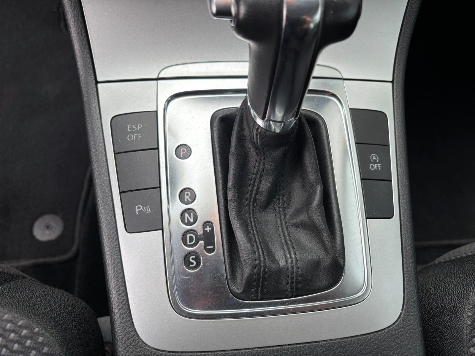 Fahrzeugabbildung Volkswagen Passat Var. 1.4TSI Comf. DSG AHK/TÜV 02-2028/NAV