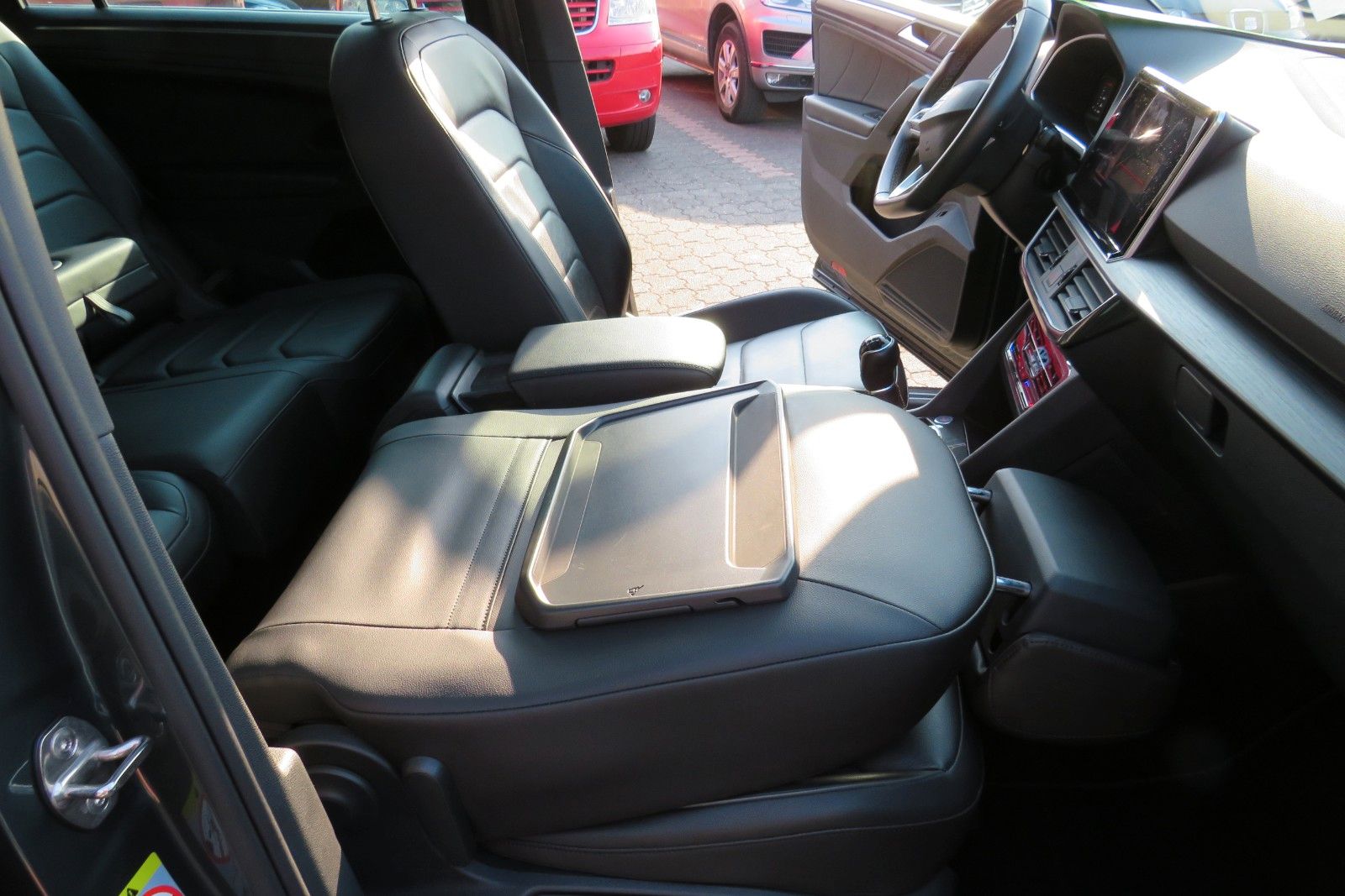 Fahrzeugabbildung SEAT Tarraco Xcellence PANO 7S ACC NAVI LEDER  LED