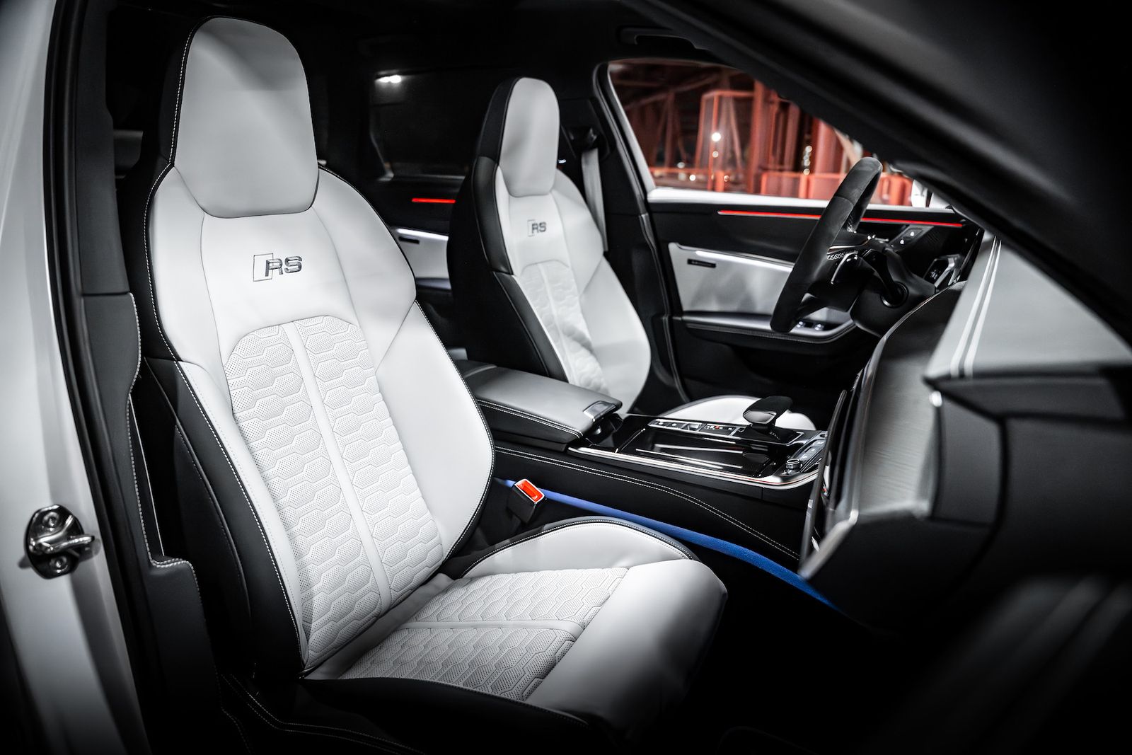Fahrzeugabbildung Audi RS6 KERAMIK|HGP-PERFORMANCE|DYNAMIK+|MATTLACK