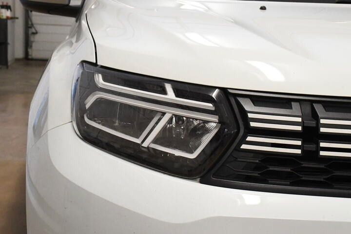 Fahrzeugabbildung Dacia Duster II Expression DIESEL NAVI ALU LED 1.HAND