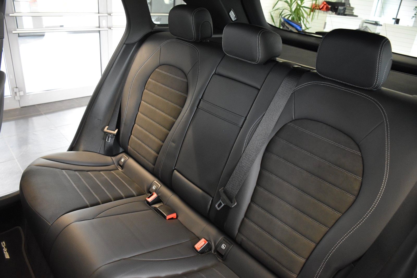 Mercedes-Benz GLC 300 de 4Matic 9G AMG LINE GID.TACHO AHK LED foto 19