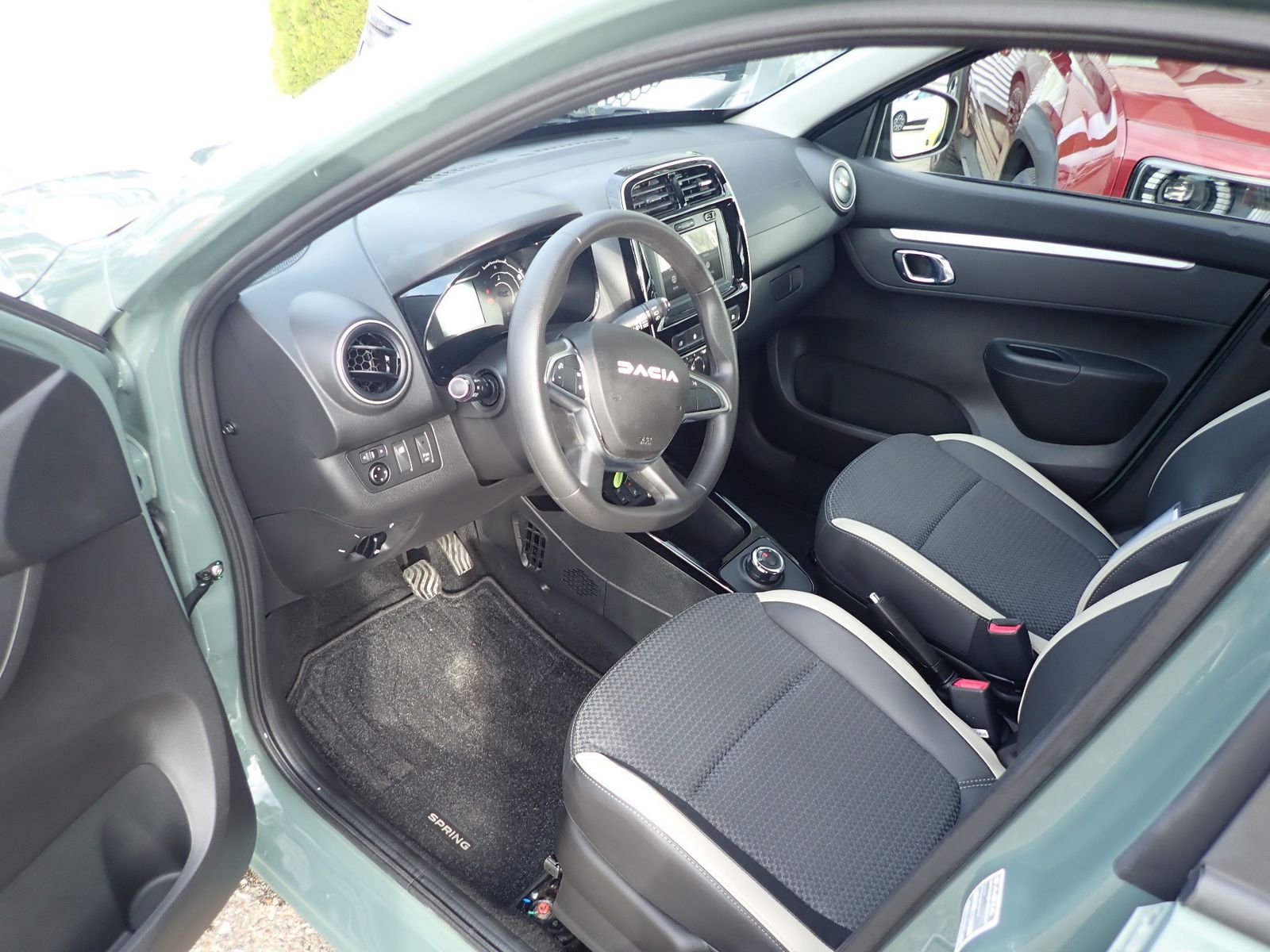 Fahrzeugabbildung Dacia Spring Electric 45 Essential
