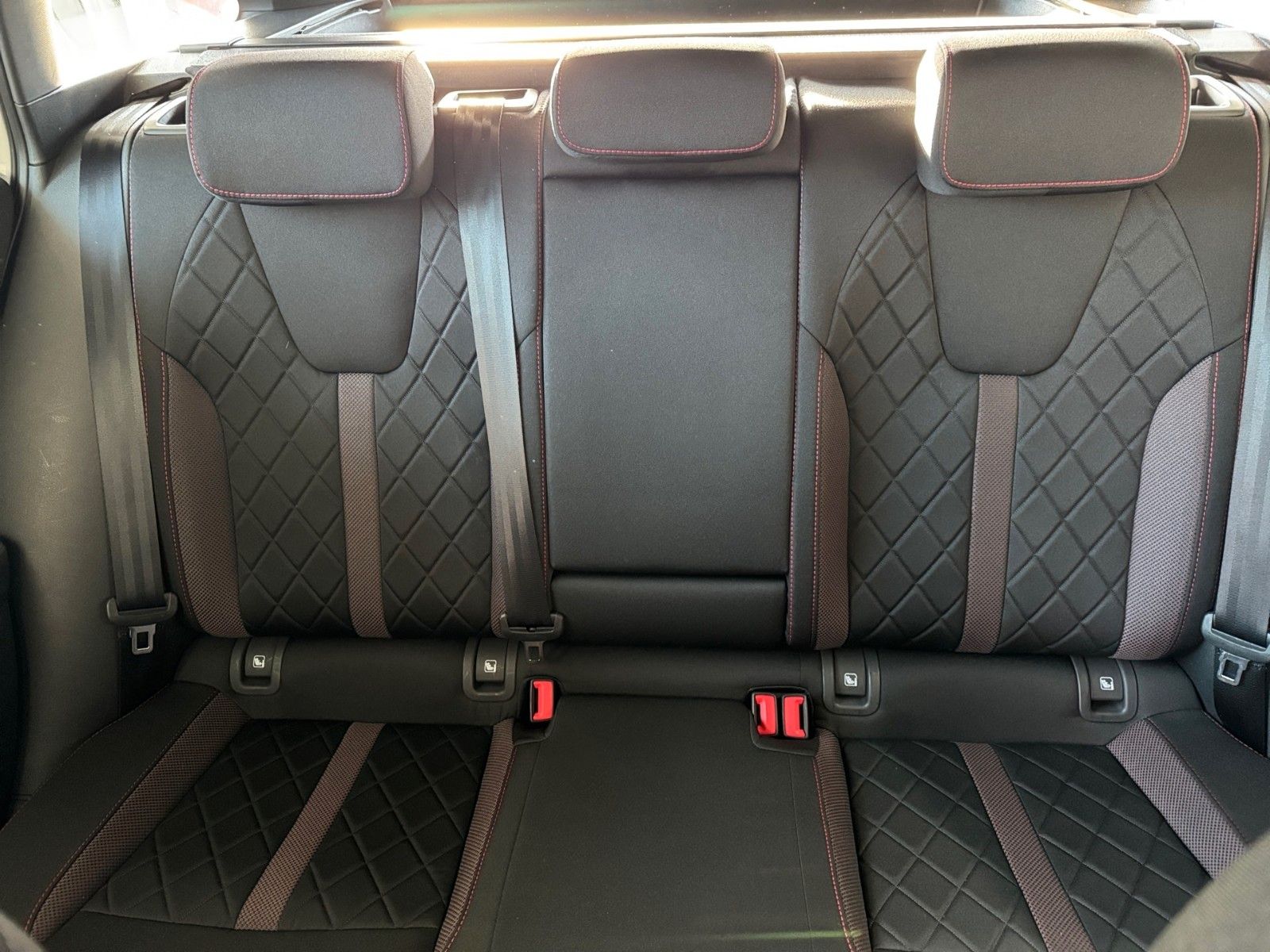 Fahrzeugabbildung SKODA Octavia Combi RS 2.0 TSI