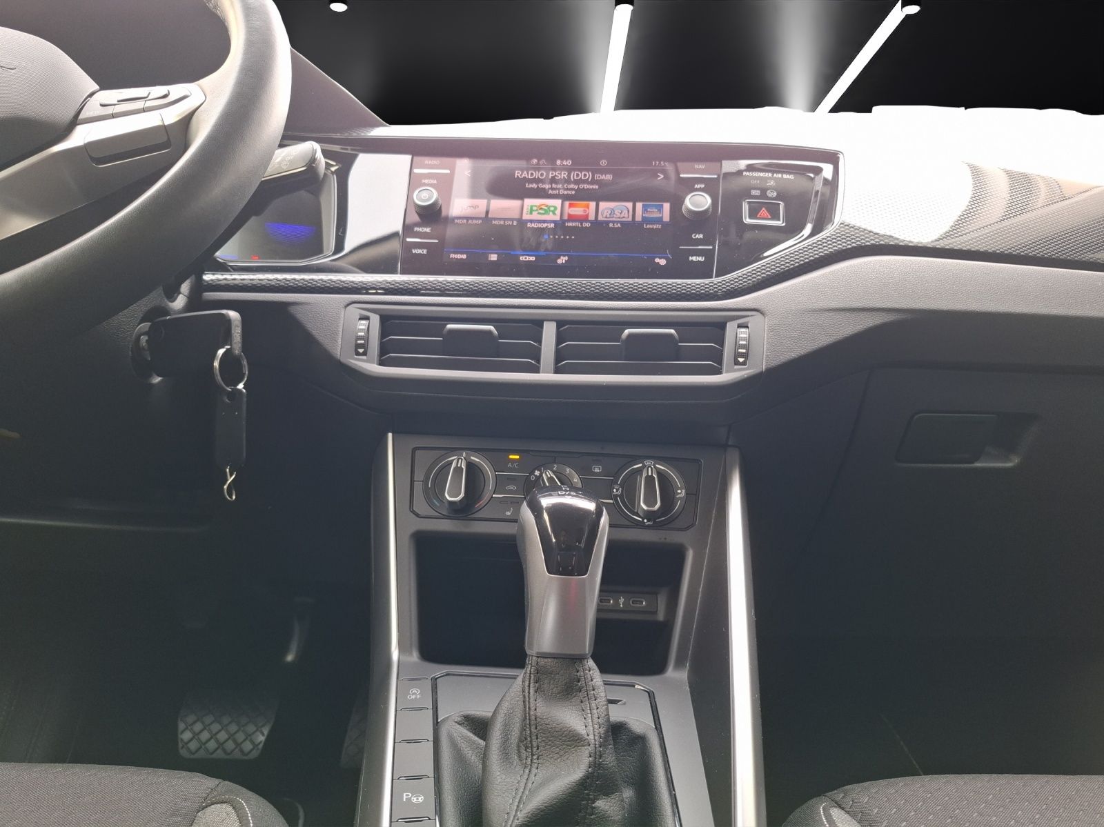 Fahrzeugabbildung Volkswagen Polo TSI Life DSG LED Klima AID ACC PDC SH