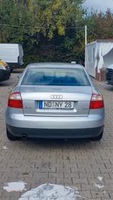 Audi A4 2.0 Avant -Tüv ! Baujahr 2002 - Audi A4 aus 2002: Kombi