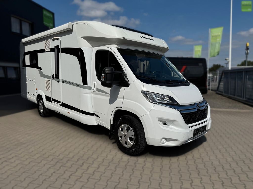 Hobby, Optima OnTour T70 E Einzelbetten Heckbad Navi