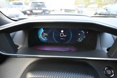 PEUGEOT 2008 e- GT NAVI 13tkm 1.Hd CAM Leder PEUGEOT 2008 e- GT NAVI 13tkm 1.Hd CAM Leder
