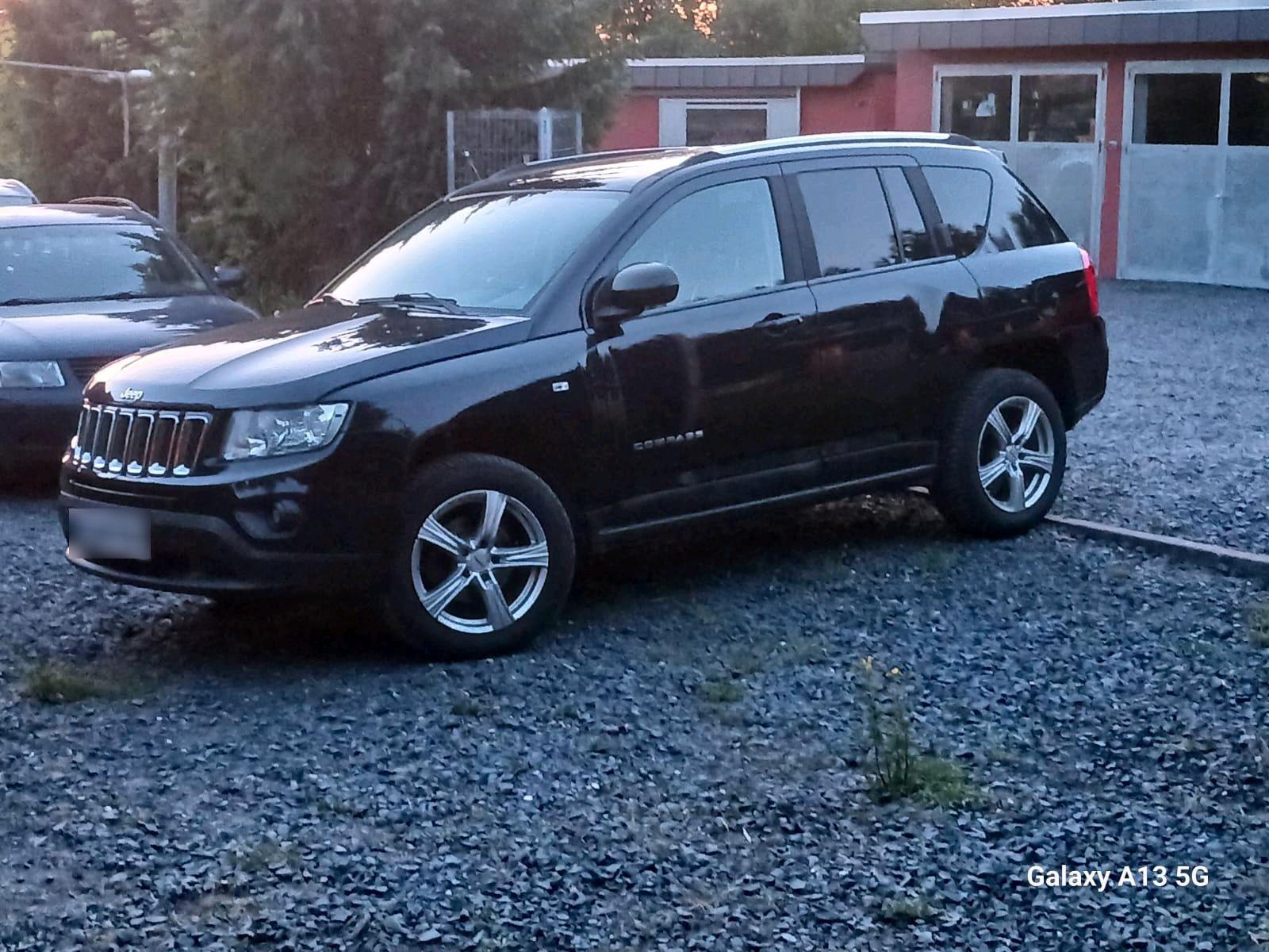 Jeep Compass 2011 — photo 12
