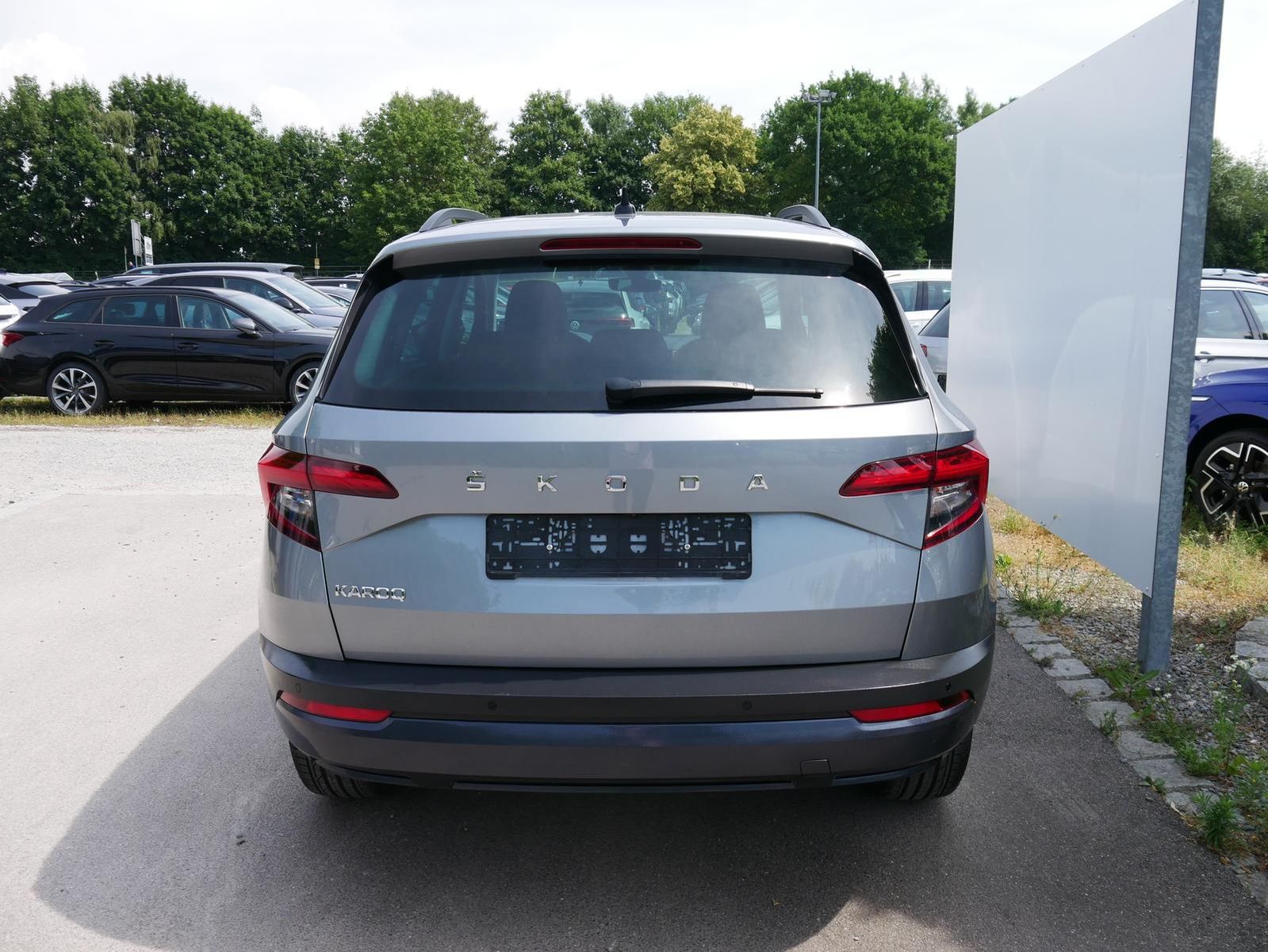 Skoda Karoq STYLE 1.5 DSG*NAVI*PDC*KAMERA*LED*SHZ*TEMP imagem 3