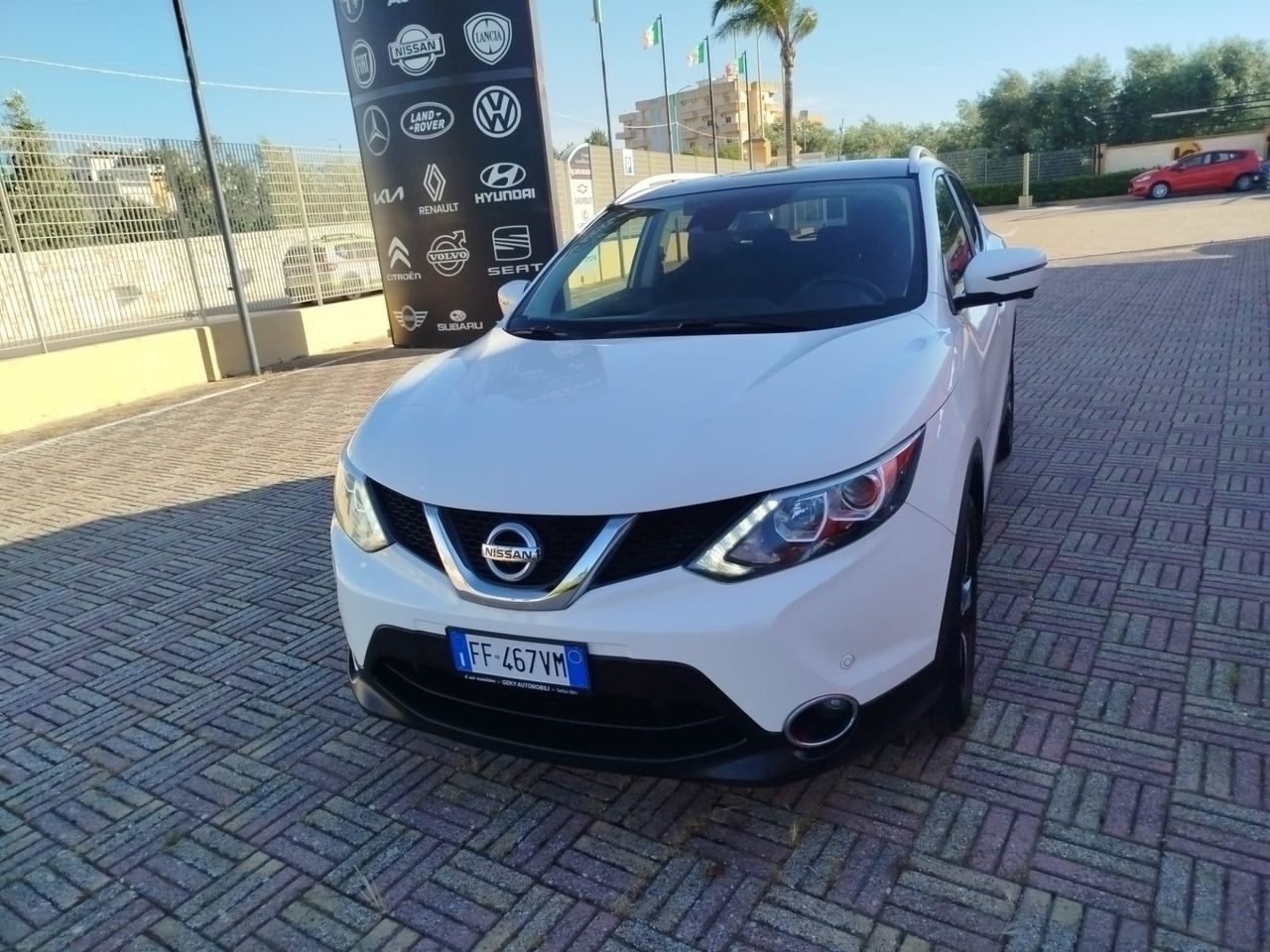 NISSAN Qashqai