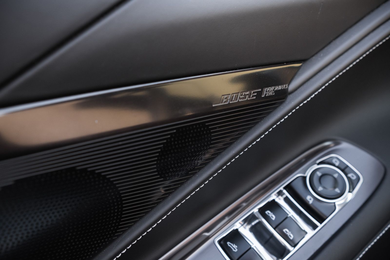 Fahrzeugabbildung Corvette C8 Cabrio-Z51-Stingray-70J.Edition-EU.Ausf.-3LT