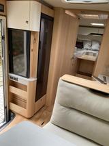 HYMER / ERIBA / HYMERCAR Hymer B MCT 680 /Komplettausstattung/  wie neu.. - Diesel Teilintegrierter Hymer