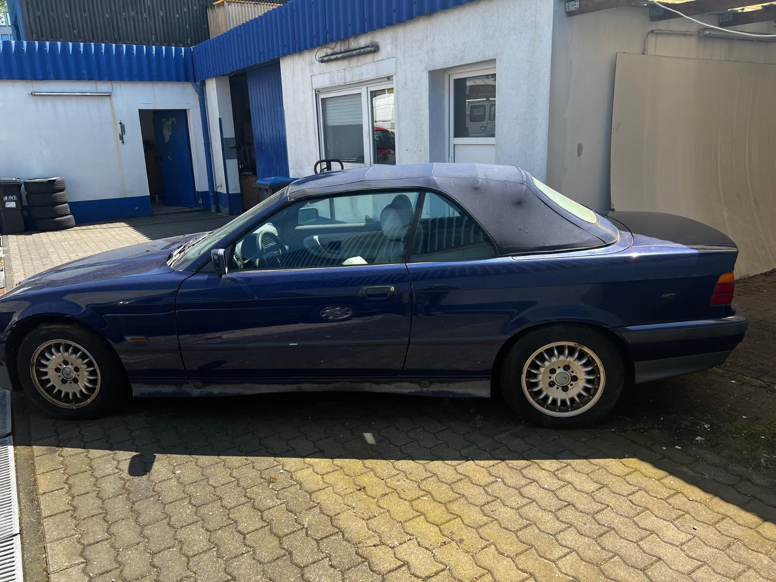 BMW 320i Cabrio, Hardtop