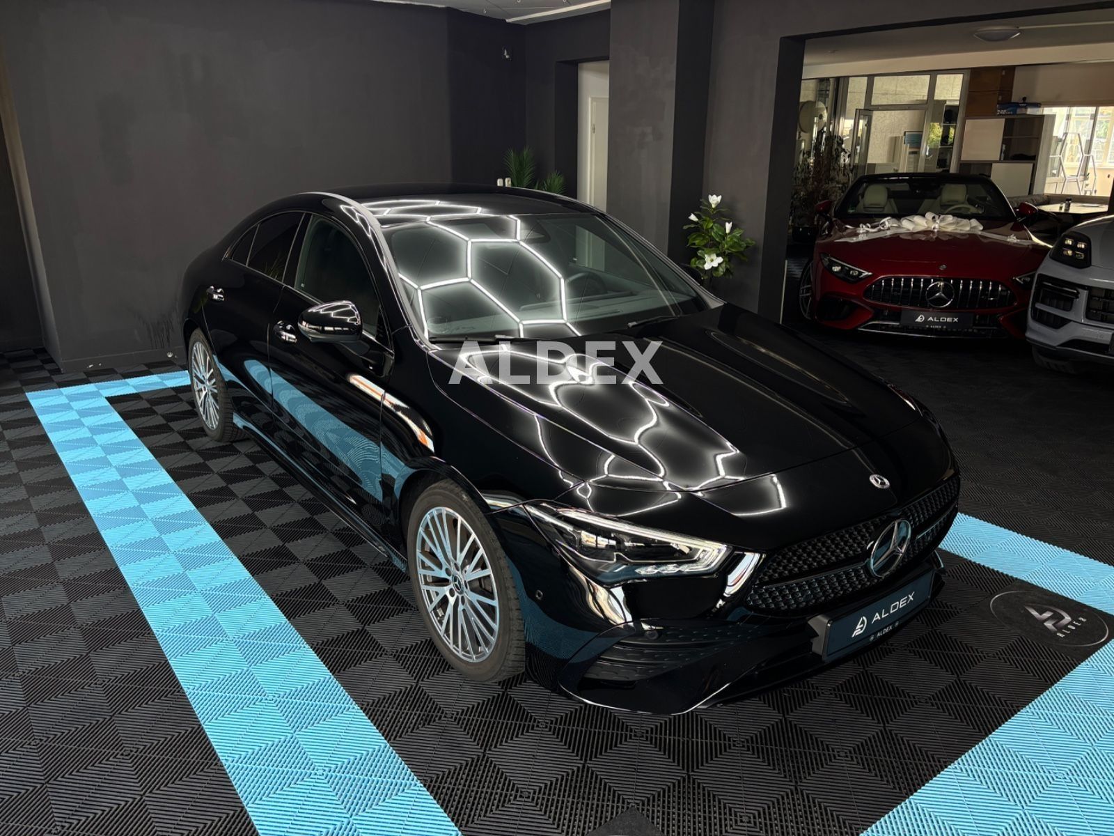 Mercedes-Benz CLA 250 4M COUPE AMG°LED°360°KEY°DIST°19 °AMBIEN foto 2