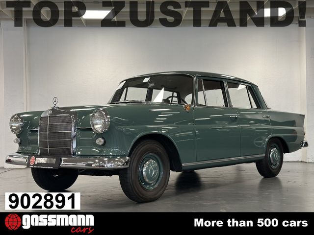 Mercedes-Benz 190 C Limousine Heckflosse - W110 B I