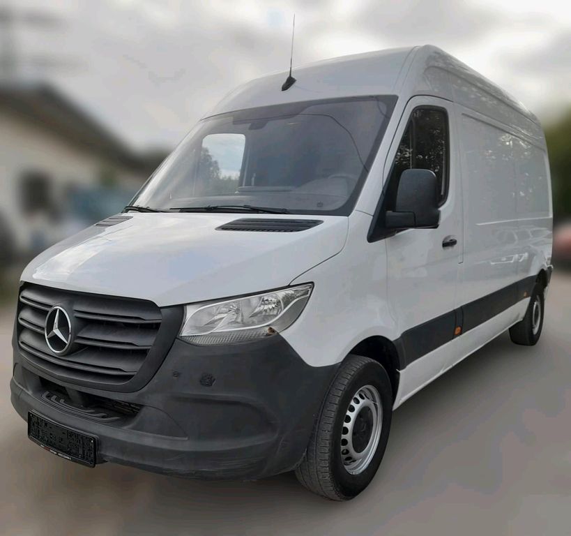 Image of Mercedes-Benz Sprinter