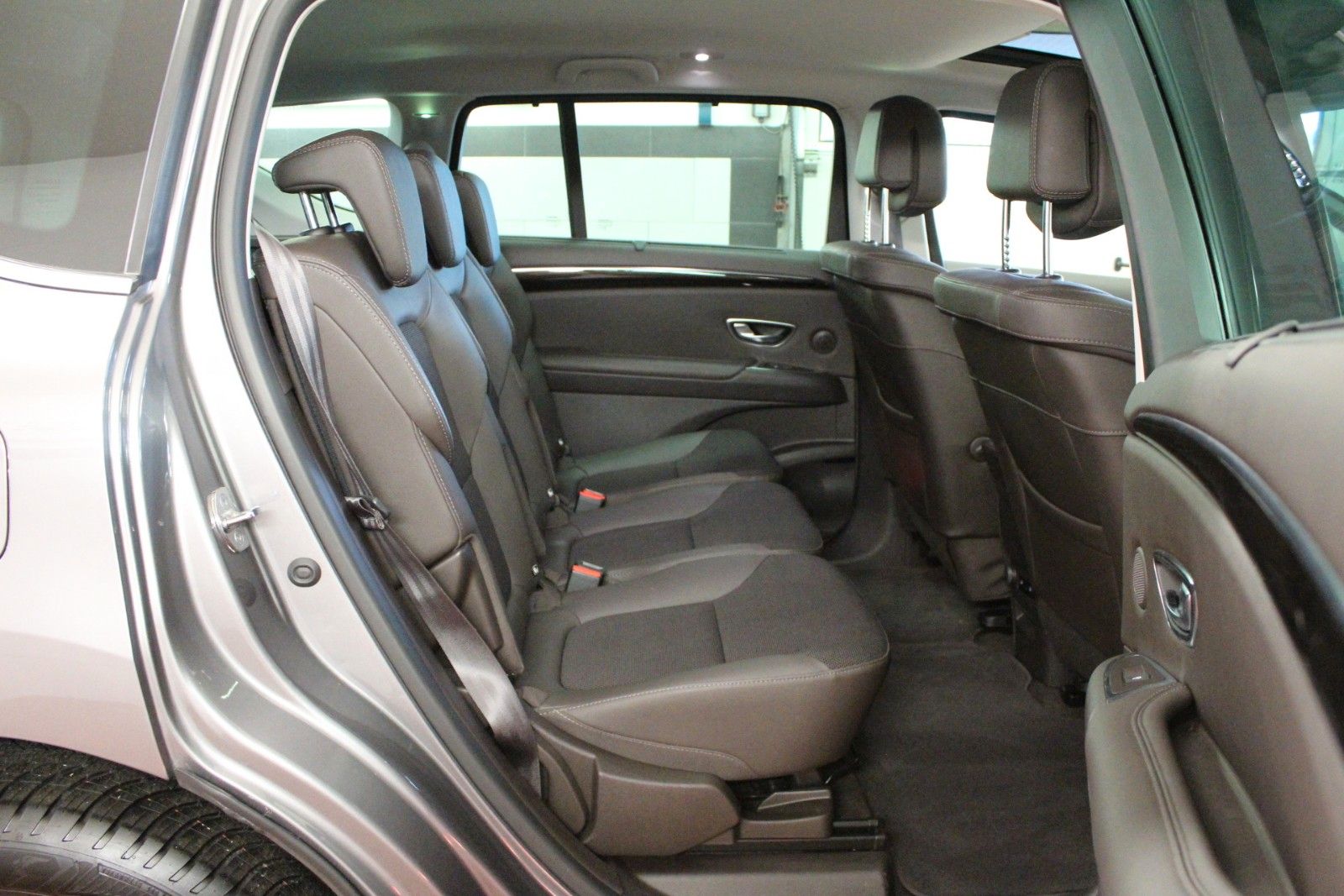 Fahrzeugabbildung Renault Espace ENERGY TCe 200 EDC Intens 7 Sitzer