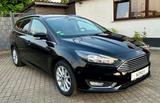 Ford Focus Turnier Titanium - Ford Focus: Schwarz, Titanium