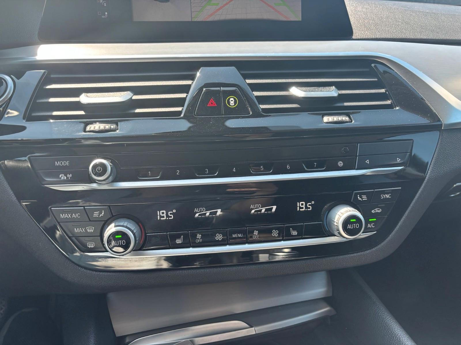 BMW 520 d T Luxury Steptronic LED*NAV*SHZ*CAM*AHK, миниатюра 22