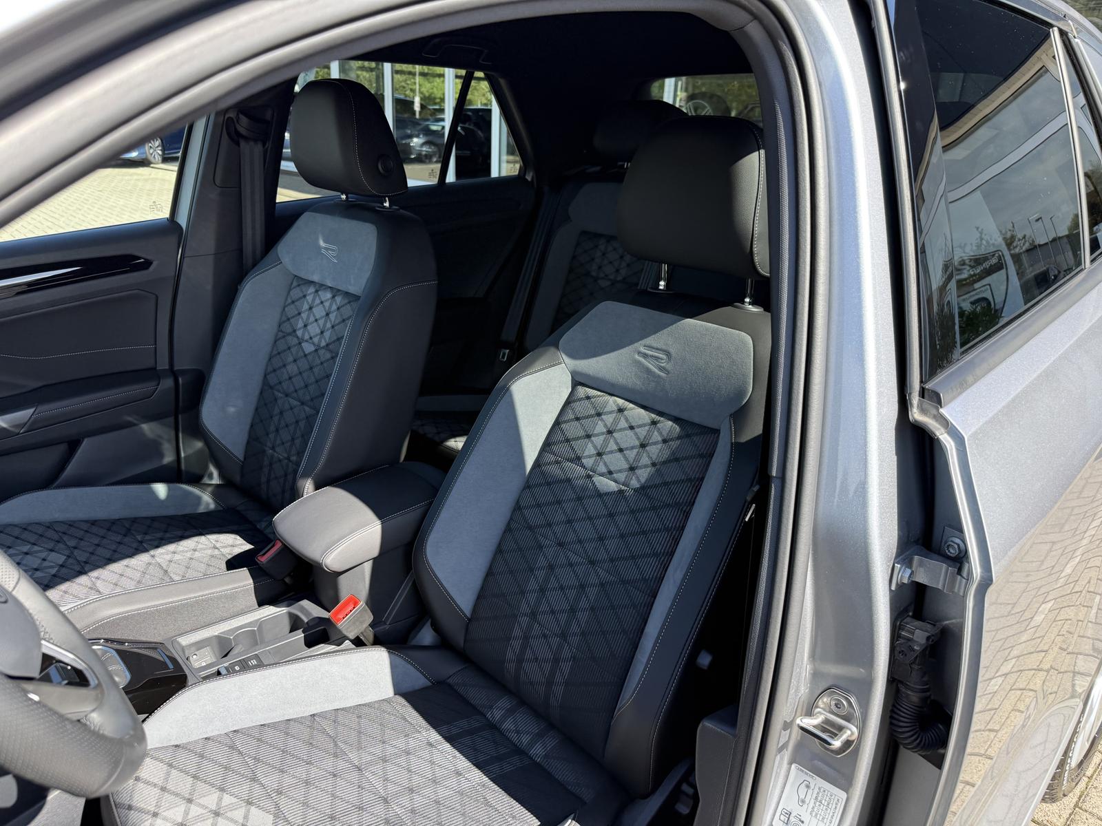 Volkswagen T-Roc R-Line,18-Zoll,IQ-Drive,R.Kam,Kessy,Side., миниатюра 18
