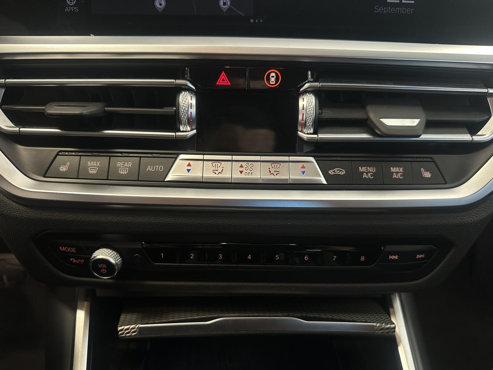 BMW 330 xDrive*M Sport*AHK*ACC*HUD*Cam*HiFi*Laser*1H
