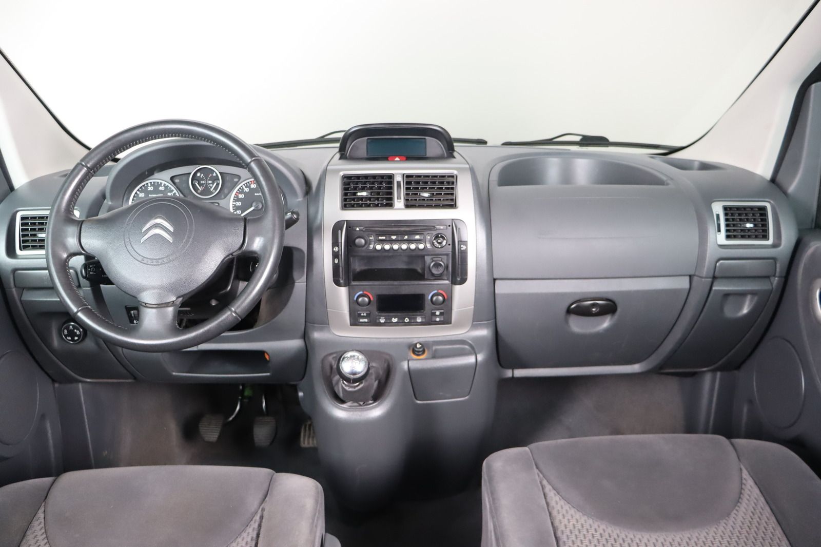 Fahrzeugabbildung Citroën Jumpy L2 2.0 HDI 125 FAP Exclusive 8-Sitzer